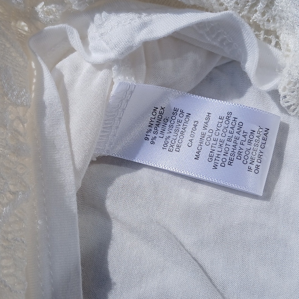Cable & Gauge White Lace Blouse - Picture 6 of 7